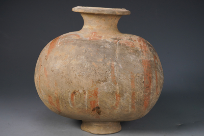 马家窑彩陶匾罐- 梧州市宝丰博物馆